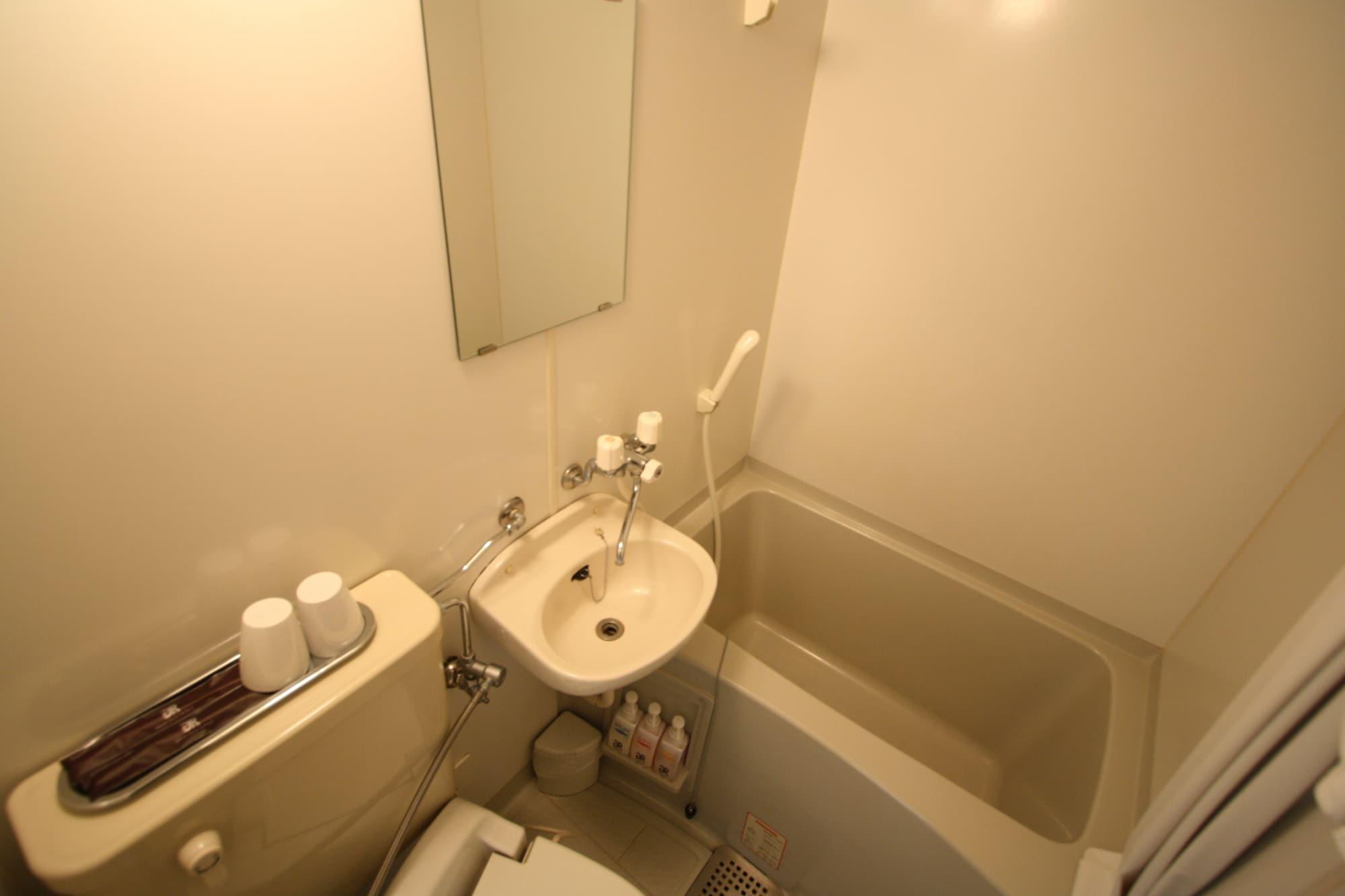 Gr Hotel Ginzadori Кумамото Екстериор снимка